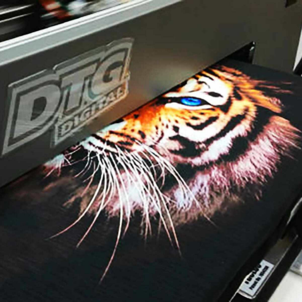 DTG printing on the T-shirt